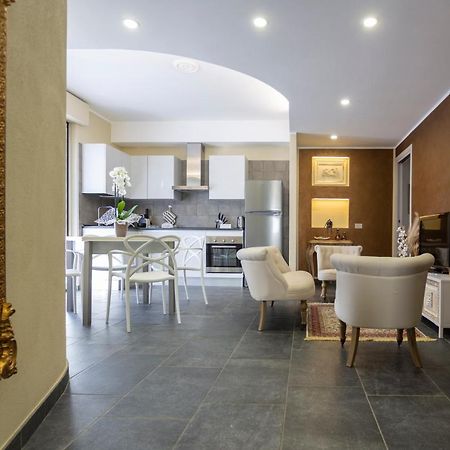 Elga'S Apartment - Your Charming Stay On Lake Orta بيتيناسكو المظهر الخارجي الصورة
