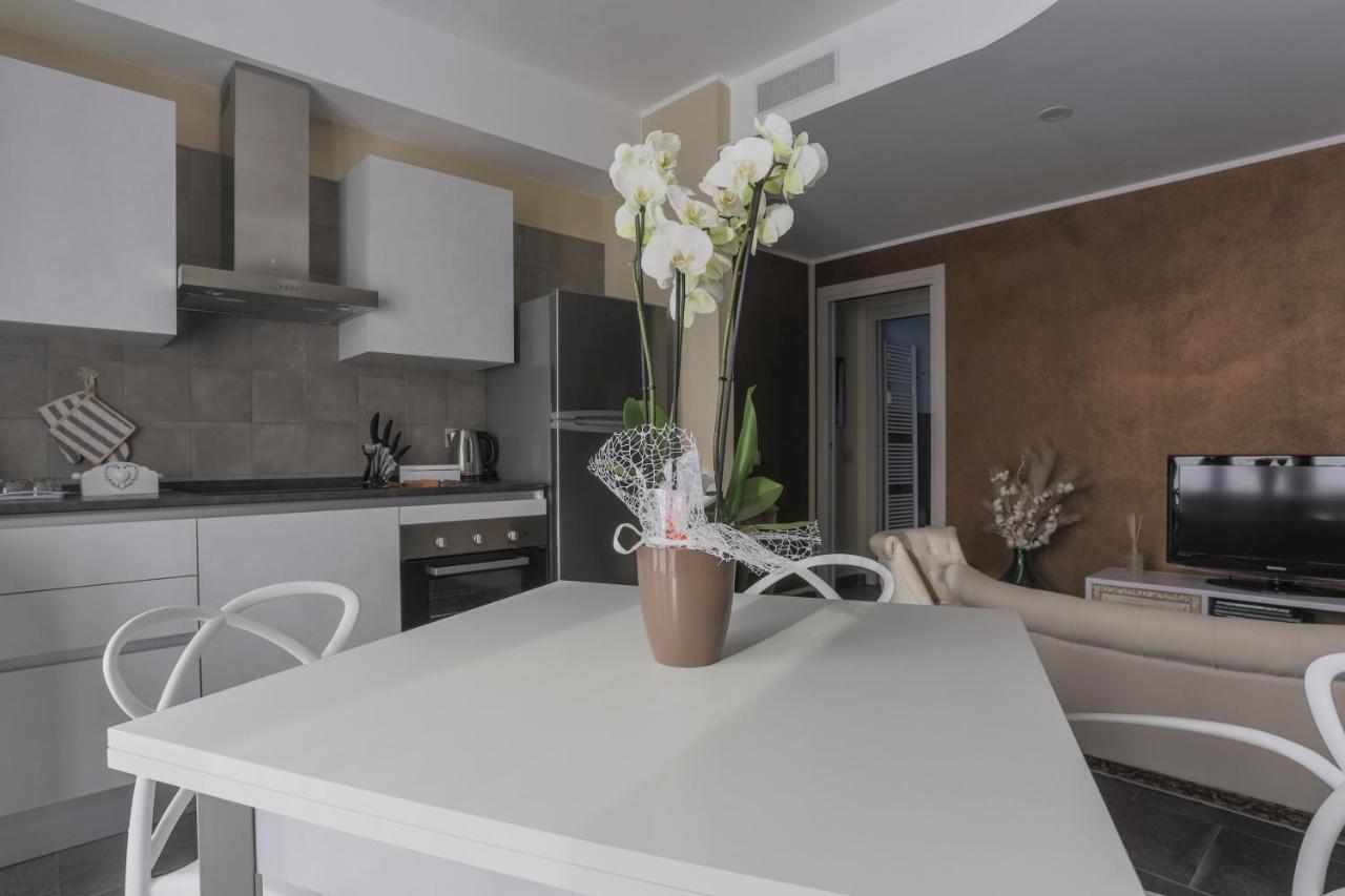 Elga'S Apartment - Your Charming Stay On Lake Orta بيتيناسكو المظهر الخارجي الصورة
