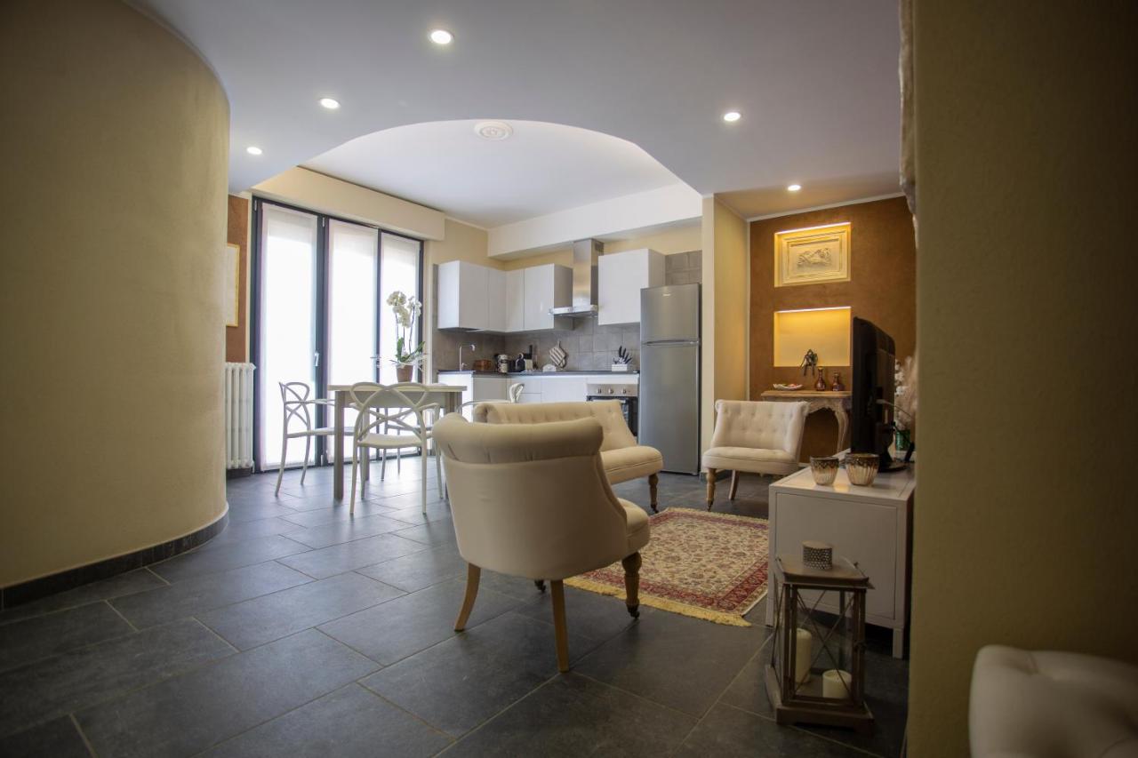 Elga'S Apartment - Your Charming Stay On Lake Orta بيتيناسكو المظهر الخارجي الصورة